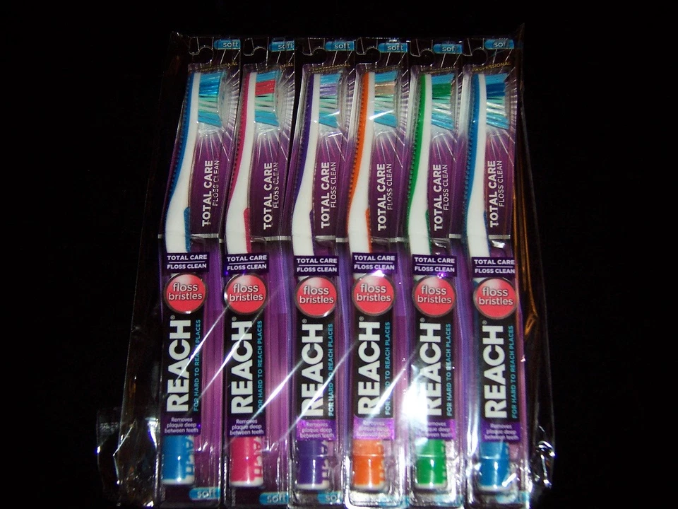 (6) Lot Reach Total Care Floss Clean Toothbrush- Soft Assorted Bulk Lot - Image 3 of 3
