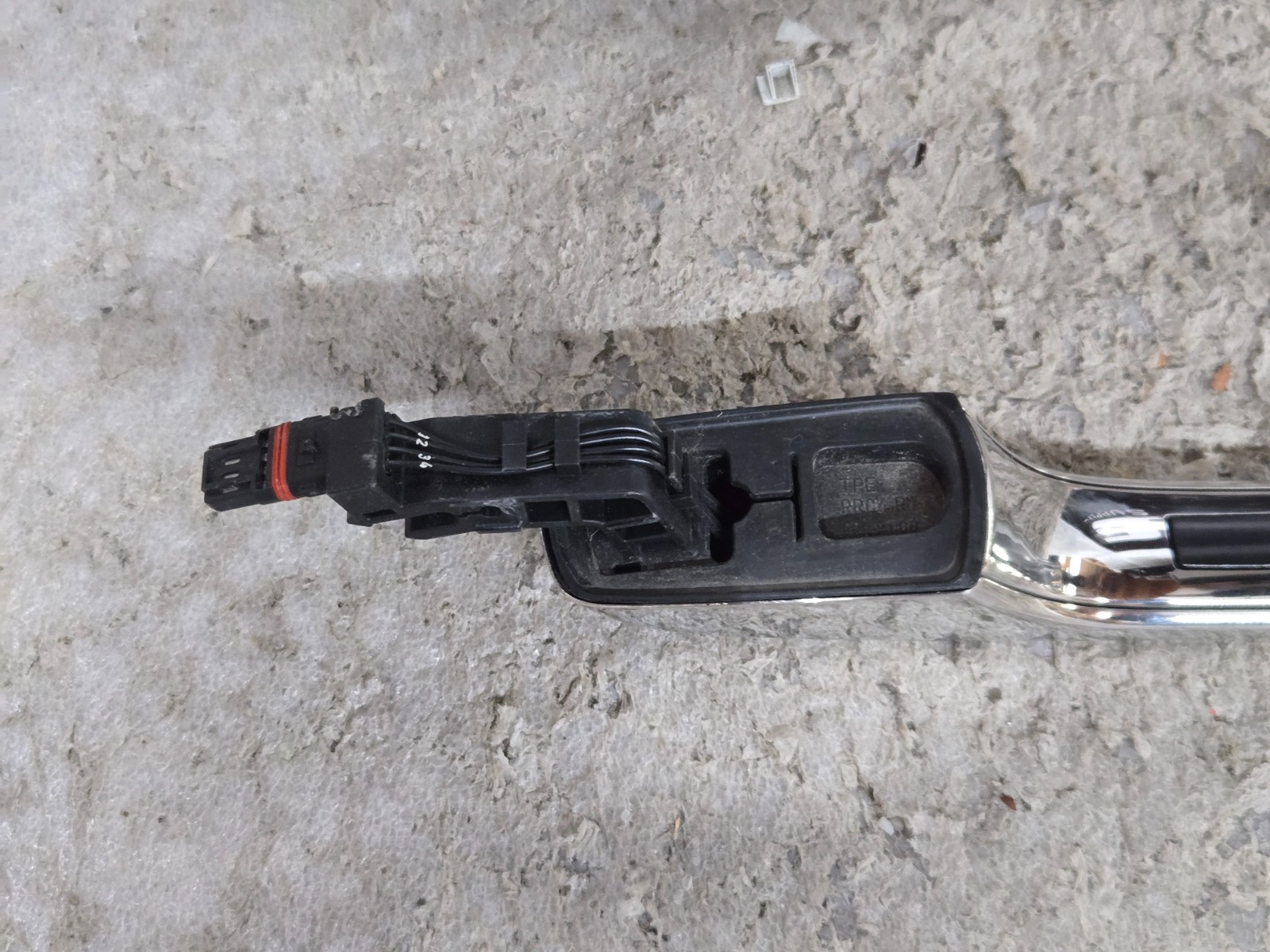 2015-2019 Rolls Royce Wraith Dawn Front Left LH Door Handle 51217348277 OEM RR05