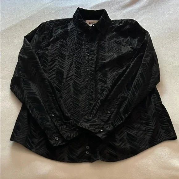 Camisa Elegante Vintage Roja Para Hombre Terciopelo Negro Texturizado, Talla L Foto 3 de 4