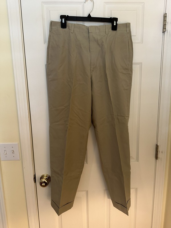 Men's Brooks Brothers Light Green Pants With Flat Front & Cuffed Size 34W &29L