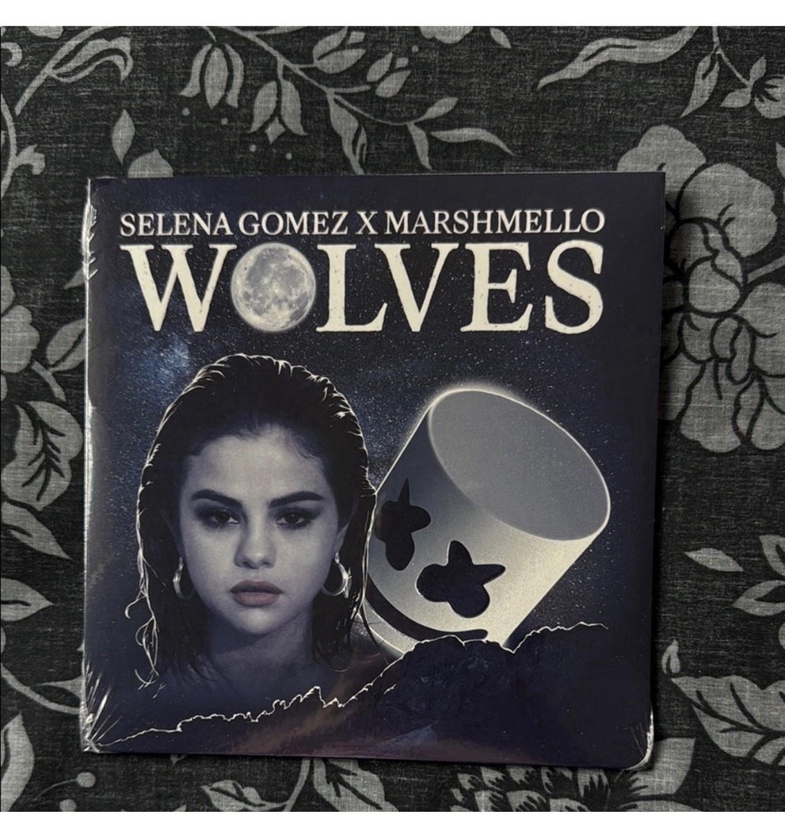 Selena Gomez Wolves Exclusive Limited Edition Vinyl | eBay