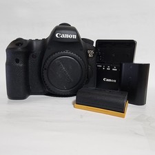 Canon EOS 6D Full Frame DSLR 18,618 Shutter   Excellent   2 OEM Batteries
