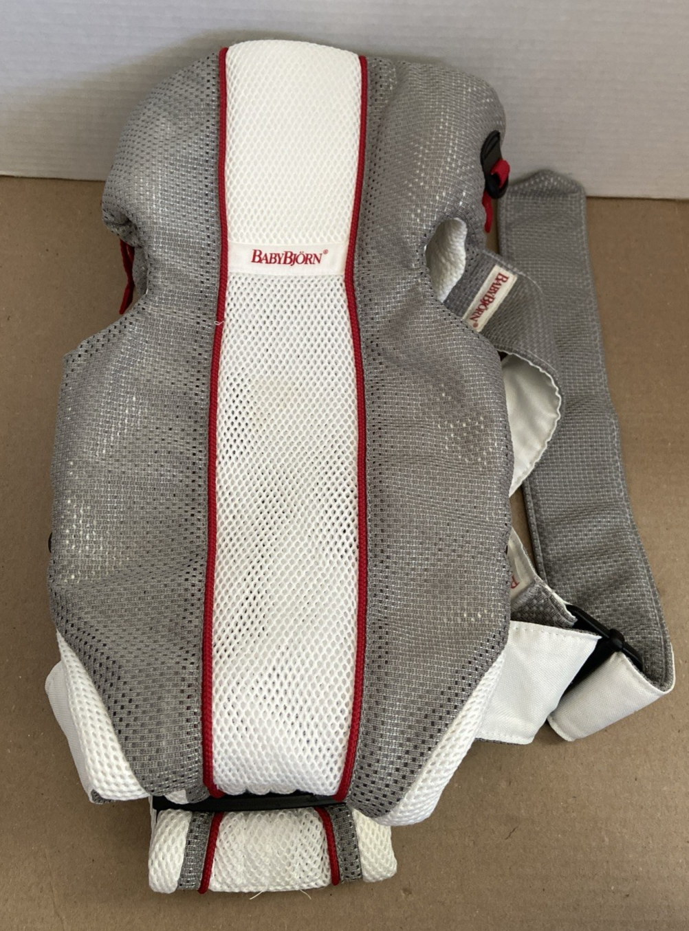 Baby Bjorn Mesh Baby Carrier 8-25 lbs *used* White Gray-image