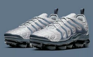 grey and white vapormax plus