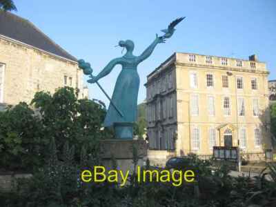 Foto 6x4 Millie Skulptur Bradford-On-Avon Ein Blick nach Westen bis um 2007