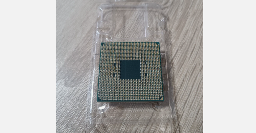 AMD Ryzen 5 3600XT Processor (4.5 GHz, 6 Cores, Socket AM4) - 100