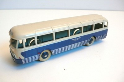 DINKY TOYS PLAN format A3 sur claque Autocar Chausson réf. 29F