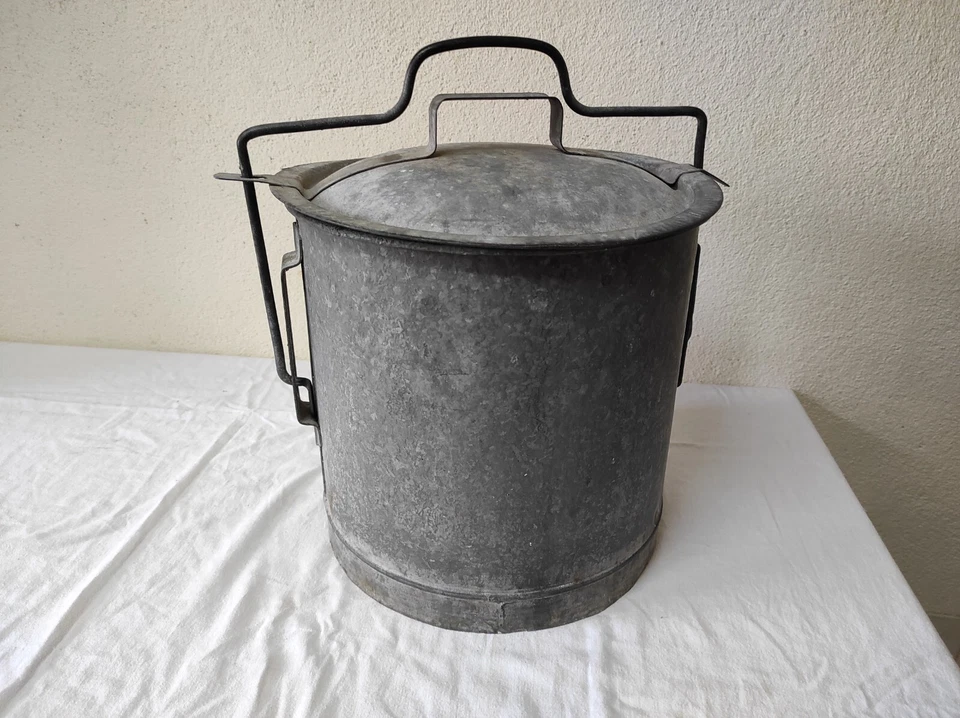 Ancienne Poubelle en galva, zinc 29cm de diamètre par 29cm de haut - Photo 4/4