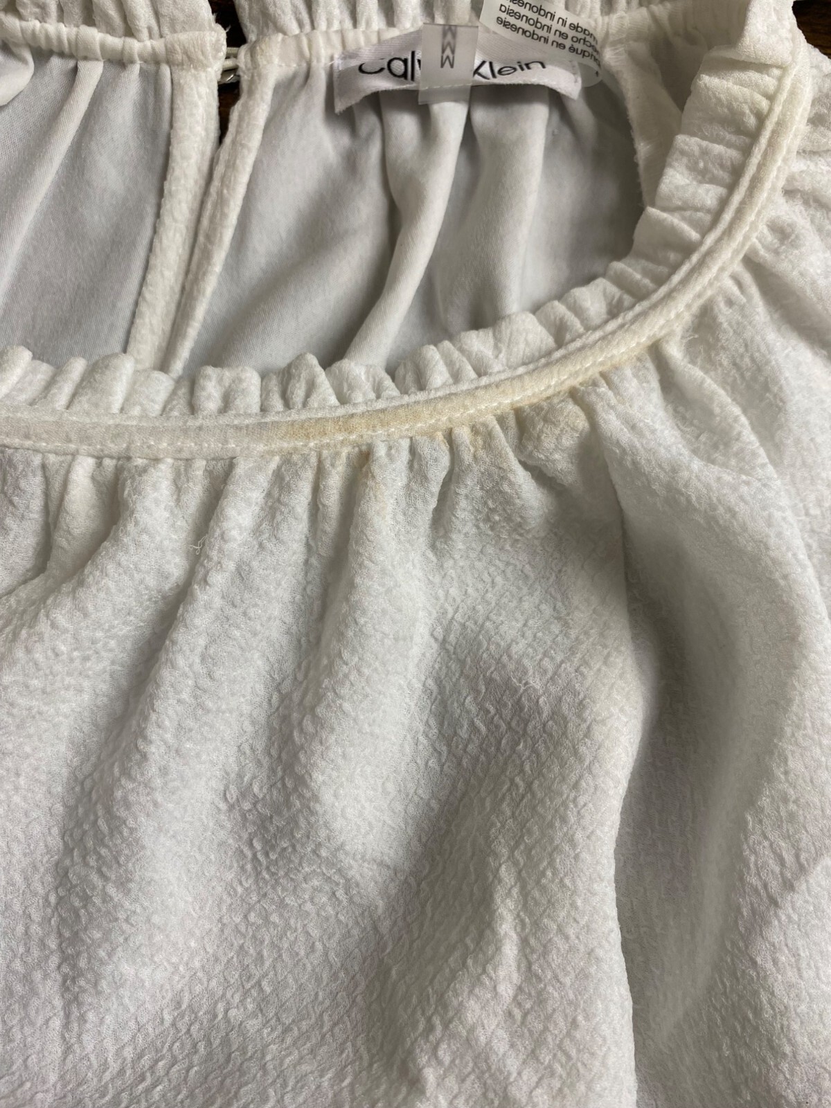Calvin Klein Womens Ruffled Cap Sleeve Key Hole Top White Size M Defected image 3