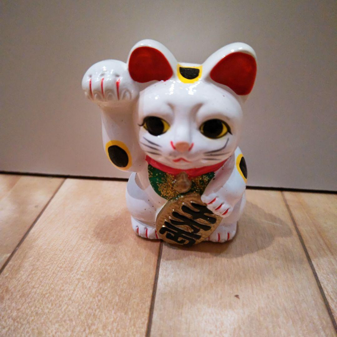 Maneki Neko Piggy Bank White Red