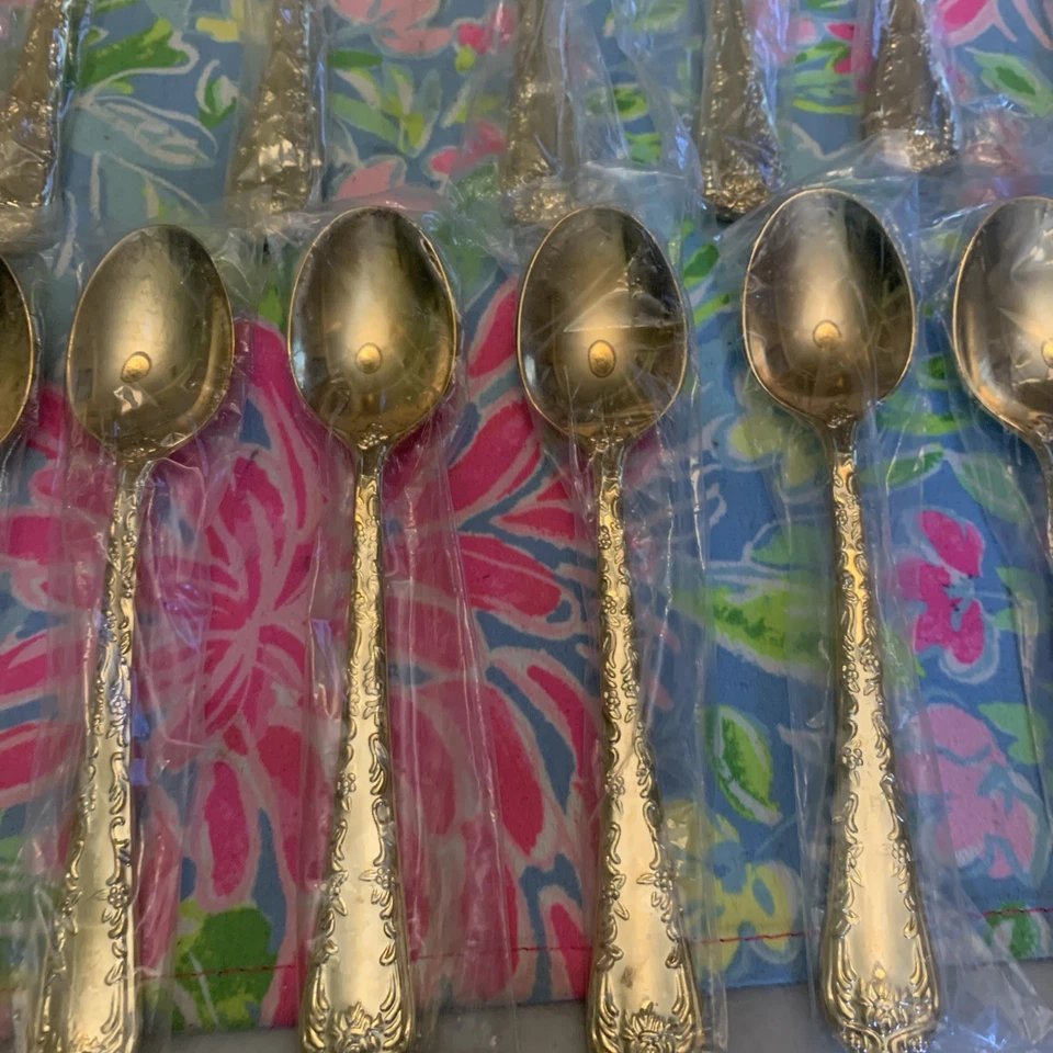 Rogers and Son Gold Tone Flatware Set, ENCHANTED ROSE, 32 Piece Set Floral New - Image 4 of 4