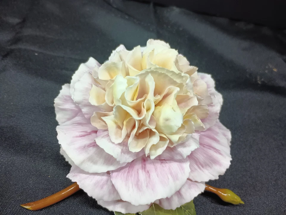 BOEHM PORCELAIN FLOWER SCULPTURE PINK CAMELLIA - Image 2 of 4