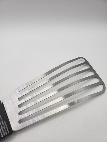 Mercer Culinary Hell's Handle 9" x 4" Large Fish Turner - Picture 6 of 10