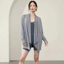 Athleta Pranayama Restore Wrap Size Medium Storm Cloud Grey Open Front Cardigan