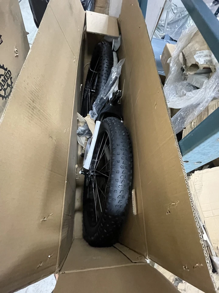 BICICLETA FAT FRAKLTDBG20248 ALASKAN CARBON LTD PARA HOMBRE ENMARCADA NEGRA/GRIS 20" 12 VELOCIDADES Foto 2 de 4