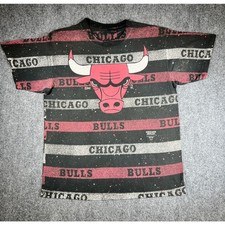 Vintage 90s Chicago Bulls AOP T-Shirt Black XL Salem Sportswear