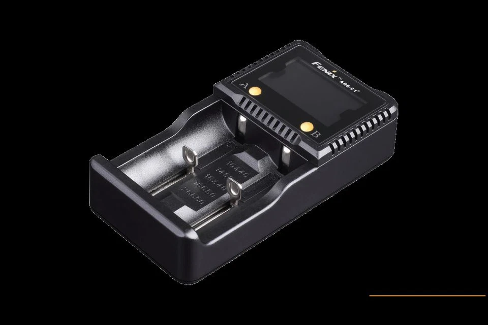 Fenix ARE-C1+ Plus dual channel digital display smart battery charger 18650 ++ - Image 2 of 4