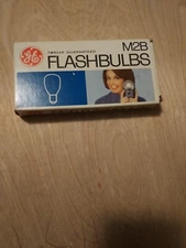  Vintage Pre-owned M2B Flashbulbs OPEN box