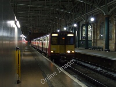 Photo 6x4 Glasgow Central station The slightly delayed last train of the  c2009