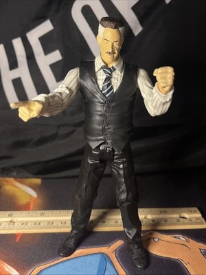 J Jonah Jameson Spider-Man 1 Movie Action Figure 2002 Toybiz Marvel Legends