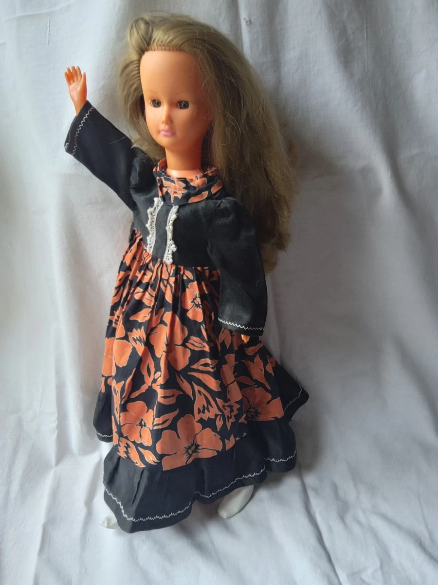 POUPÉE DOLLY GÉGÉ MC 5 - tenue Gégé haute couture EUR 59,90 - FR