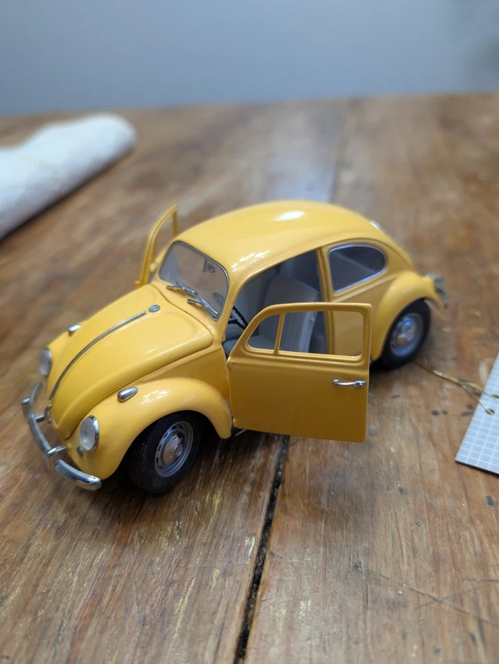 Volkswagen Beetle 1992 Franklin Mint 1:24 1967 amarillo modelo diecast de precisión Foto 2 de 4