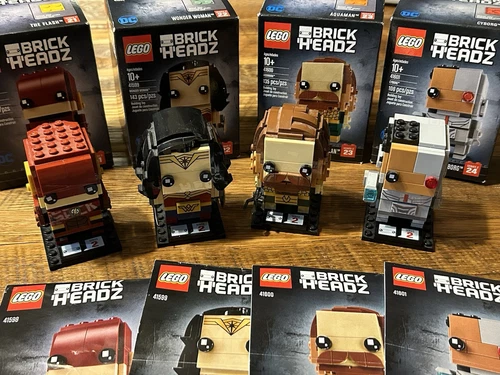 Brickheadz LEGO DC Set Flash, Wonder Woman, Aquaman, & Cyborg - Series 2