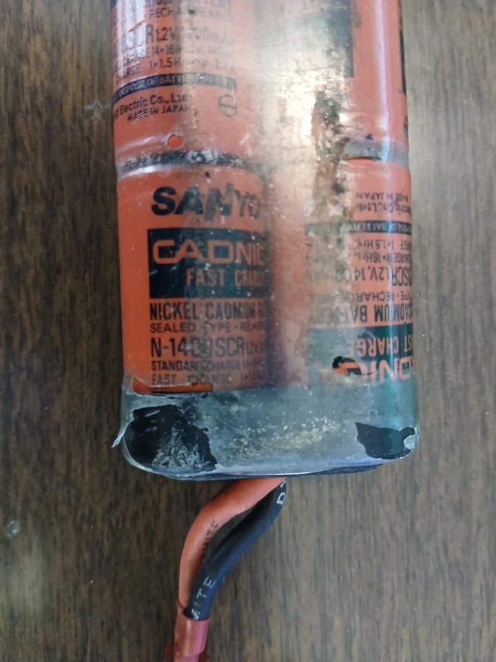 Paquete de baterías Sanyo Nicad vintage de 6 celdas conector Deans solo para exhibición Foto 4 de 4