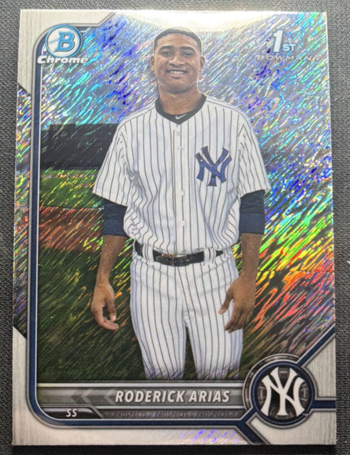 2022 Bowman Chrome Roderick Arias #BCP-153 1st Shimmer Refractor Yankees