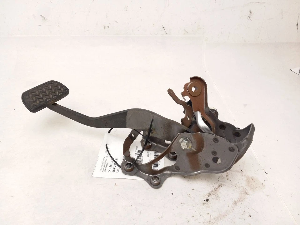 PEDAL DE FRENO PARA TOYOTA PRIUS C 2013 OEM Foto 2 de 4
