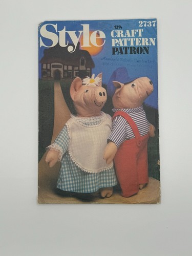 Vintage 1979 Mr & Mrs Pig Cuddly Toy Doll & Clothes Sewing Pattern Style 2737