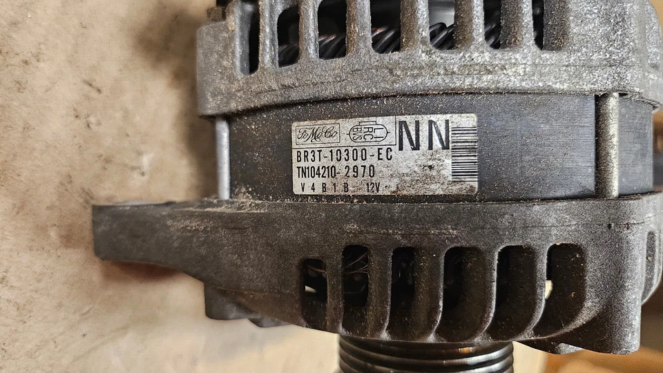 Alternador de motor Ford Mustang 2004-2014 3,7 L, BR3T-10300-EC Foto 4 de 4