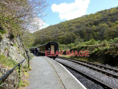 PHOTO  A TRAIN STANDING AT DANYCOED HALT THIS IS CURRENTLY THE NORTHERNMOST STAT