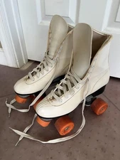 Vintage Women's White ROLLER DERBY 4-Wheel Quad Skates Urethane Size 7