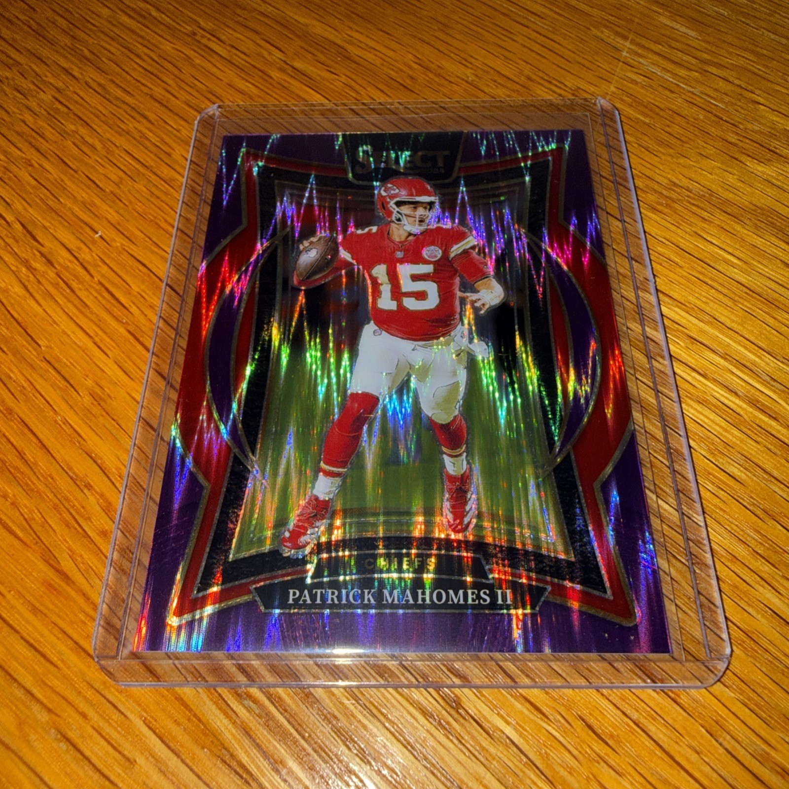 2024 PANINI SELECT PATRICK MAHOMES II CONCOURSE LEVEL #33 PURPLE PRIZM SHOCK/360
