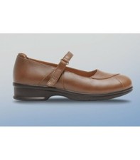 Ladies Comfortable Casual Brown size 6.5 shoe adjustable strap