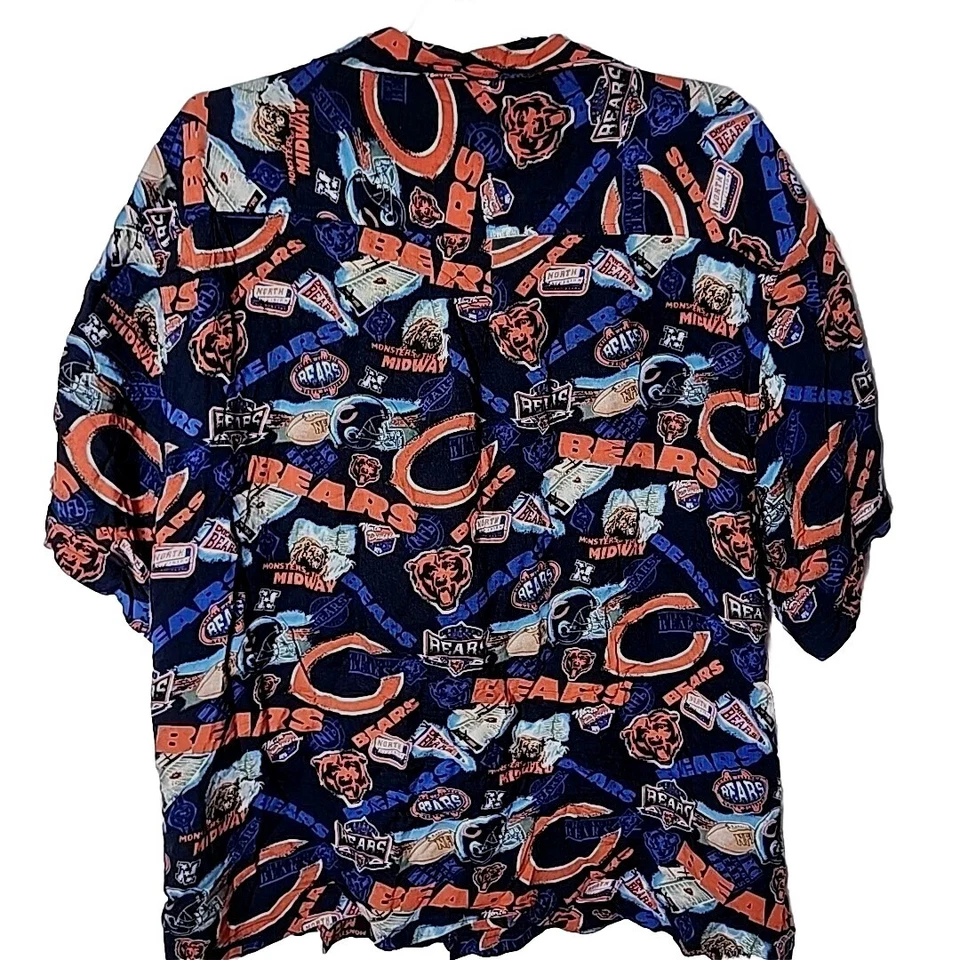Vintage Chicago Bears NFL Men L Hawaiian All Over Print Button Down Shirt - Image 4 of 4