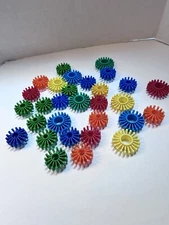 Lot Of 30 Plastic Wheel Foot Talon Bird Toy Small Bird