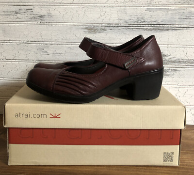 Atrai Harp Burgundy Leather Mary Jane Women s Heels Size 39 US 7 EUC