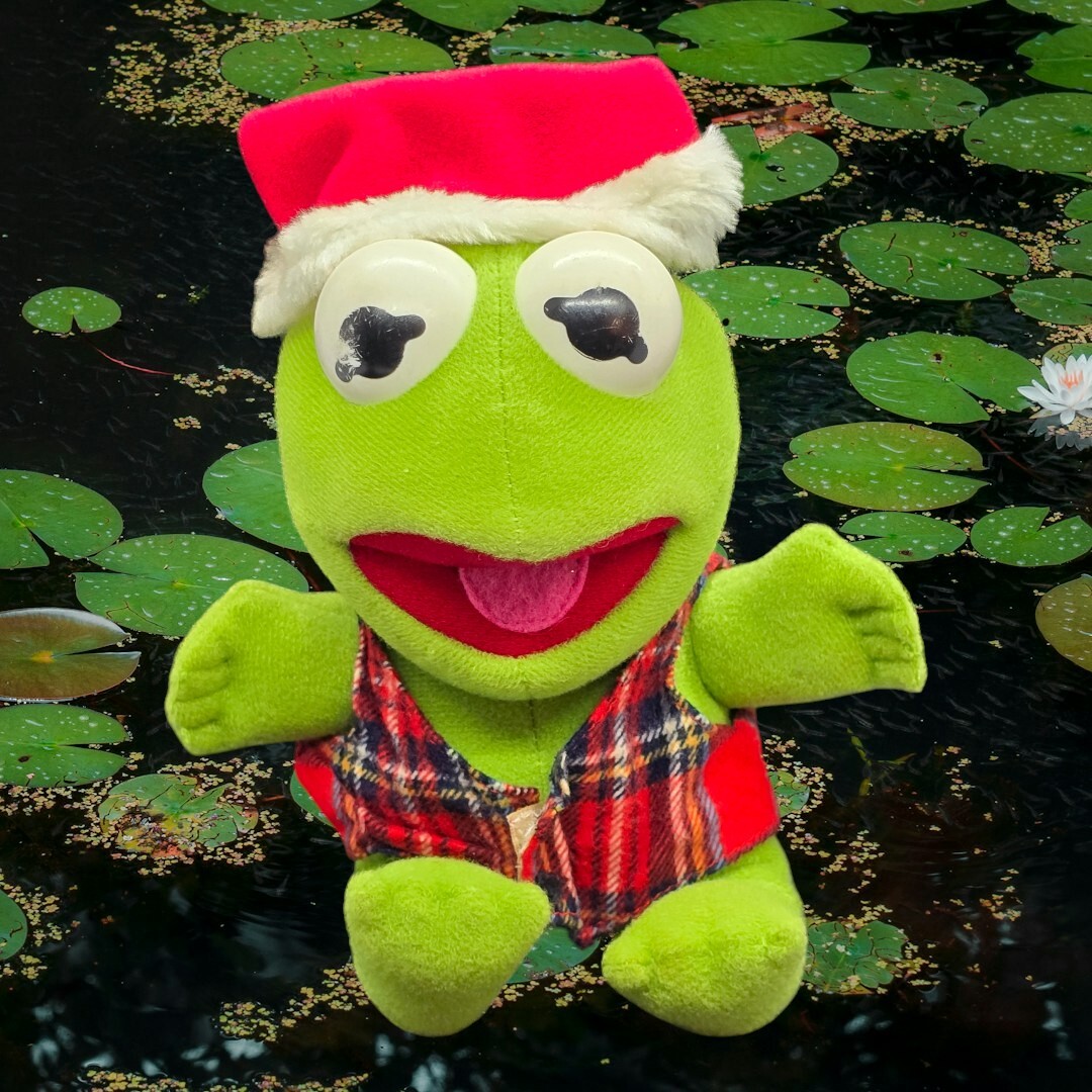 Kermit The Frog Christmas Plush 8