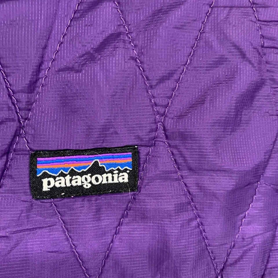 Chaqueta delgada Patagonia Puffer púrpura para niña 2XL (16-18) PermaLoft bolsillo con cremallera completa Foto 2 de 4