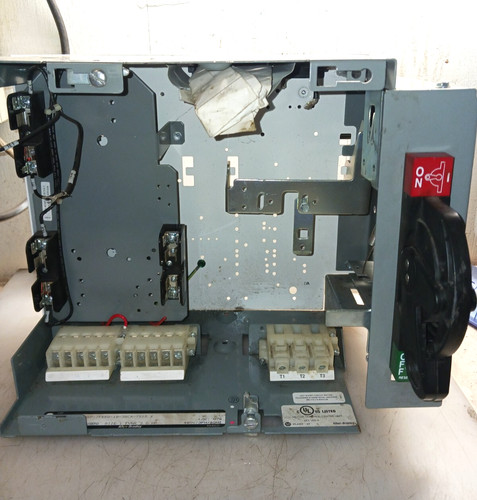 Allen-Bradley Empty MCC Bucket Starter/Breaker 2113B-BAB-6P-7FEED-18-38CA-751D