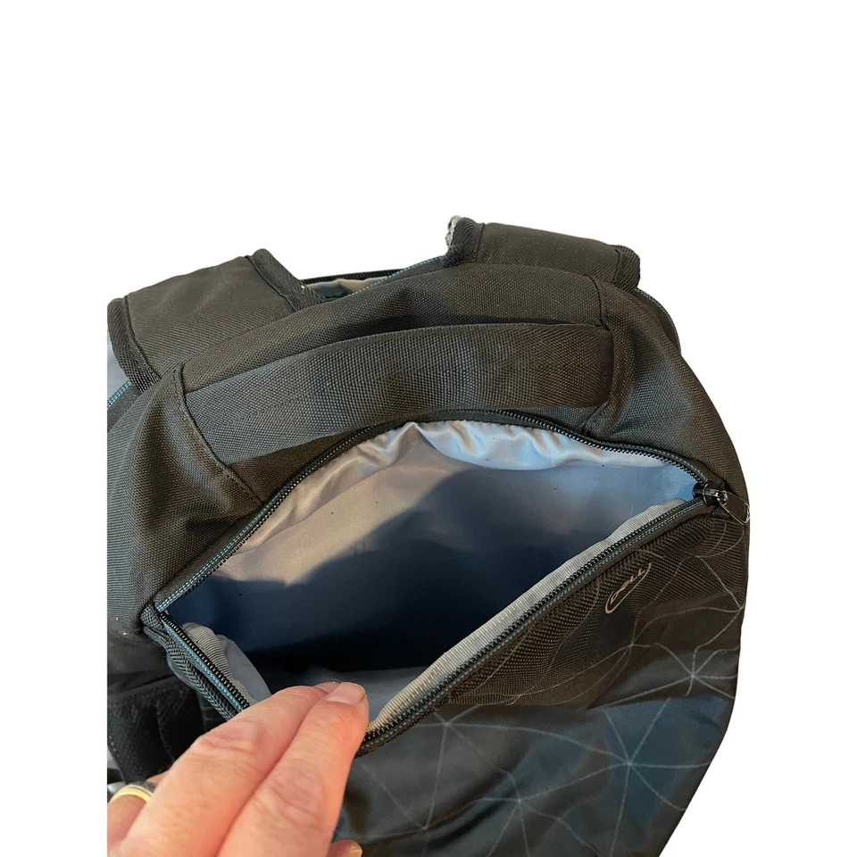 Mochila acolchada negra para computadora Dell Foto 2 de 4