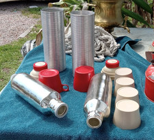 Botella de vacío vintage de aluminio acanalado modelo 2484H Atomic Fallout/termo años 50
