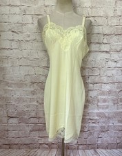 Sears The Doesnt Slip Full Slip Lace Trim 34 Short Yellow Vintage 60's