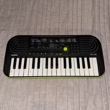Casio SA-46 Mini Piano Keyboard 32-key Portable 10 Song Bank 100 built-in tones