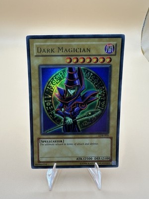 Yugioh Dark Magician Ultra Rare LOB-005 Vintage Holo NM