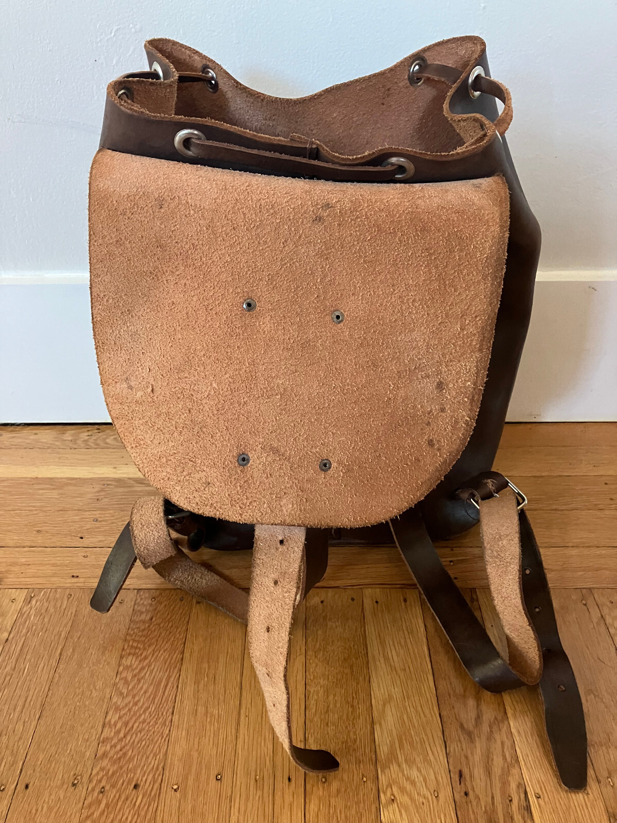 Authentic Moroccan leather backpack, never used, … - image 4