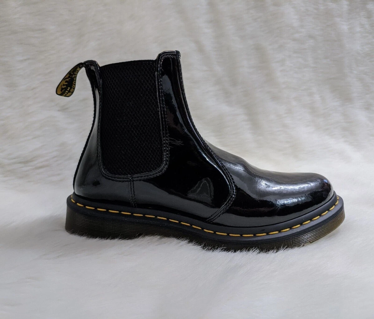 Patent dr marten chelsea deals boots
