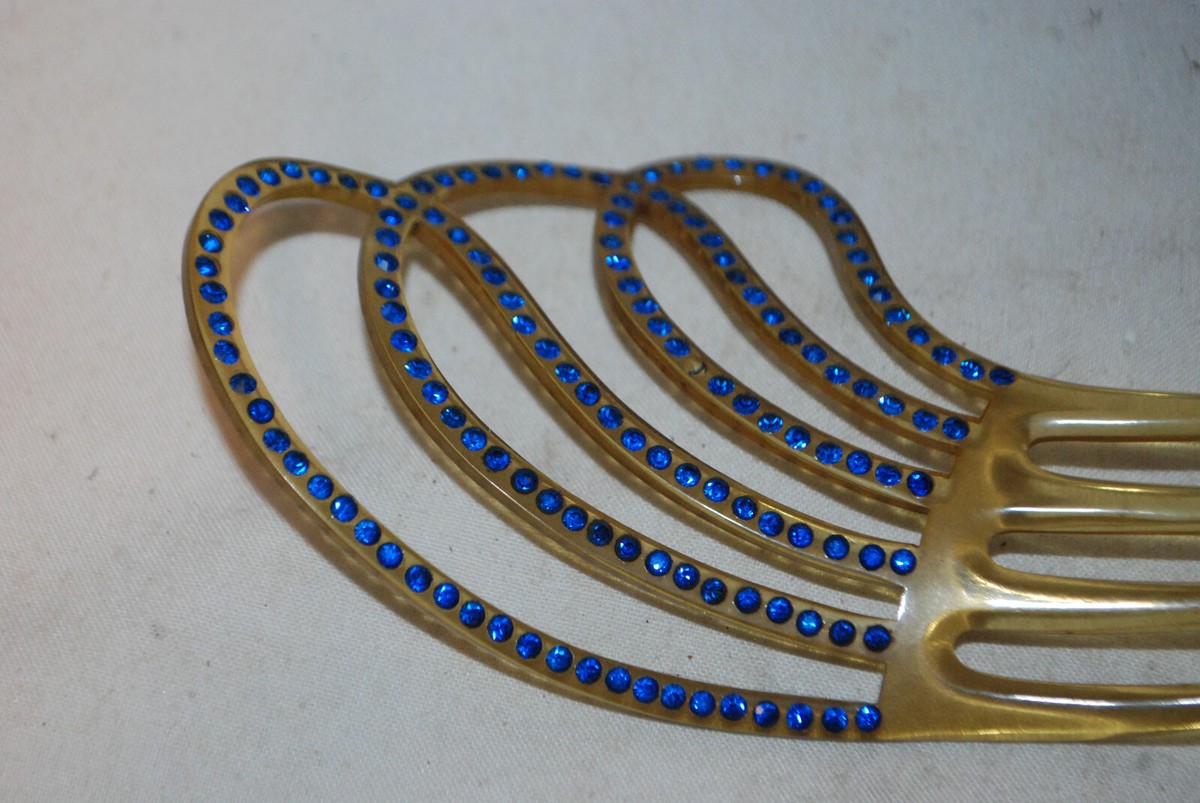 Large antique celluloid ‘20s intricate hair comb Art Deco Antique Victorian 1800s/1900s Rhinestone Mantilla Style  main image 2
